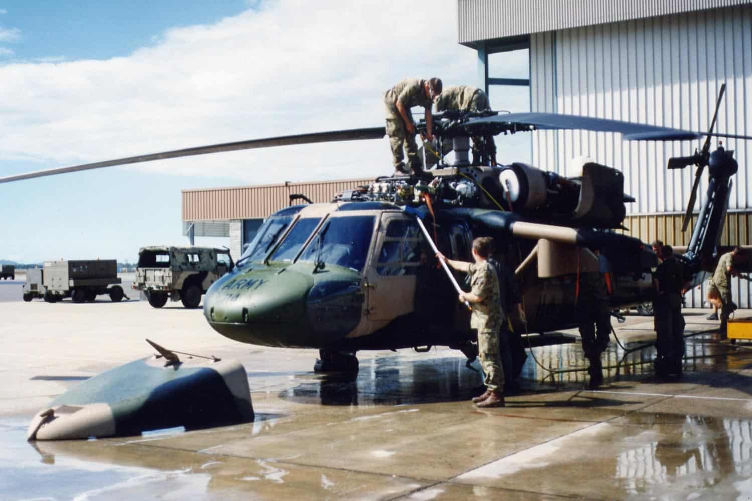 Zi 400 Aircraft Cleaner Australian Defence Force Blackhawk Helicopter